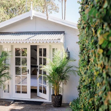 Studio 26: Central, Hampton'S Poolside Hideaway Кофс Харбър Екстериор снимка